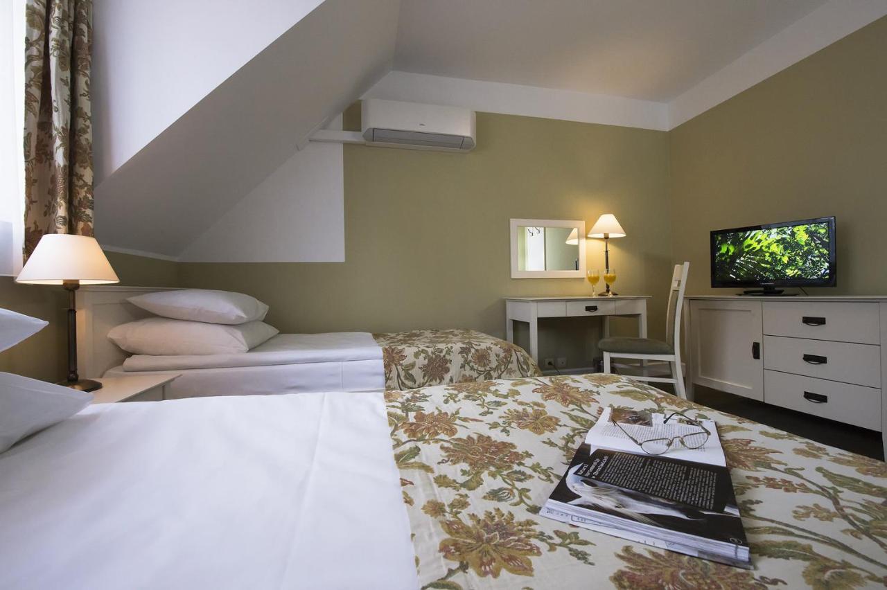 Warmia Park Hotel Opolznevoye Bagian luar foto