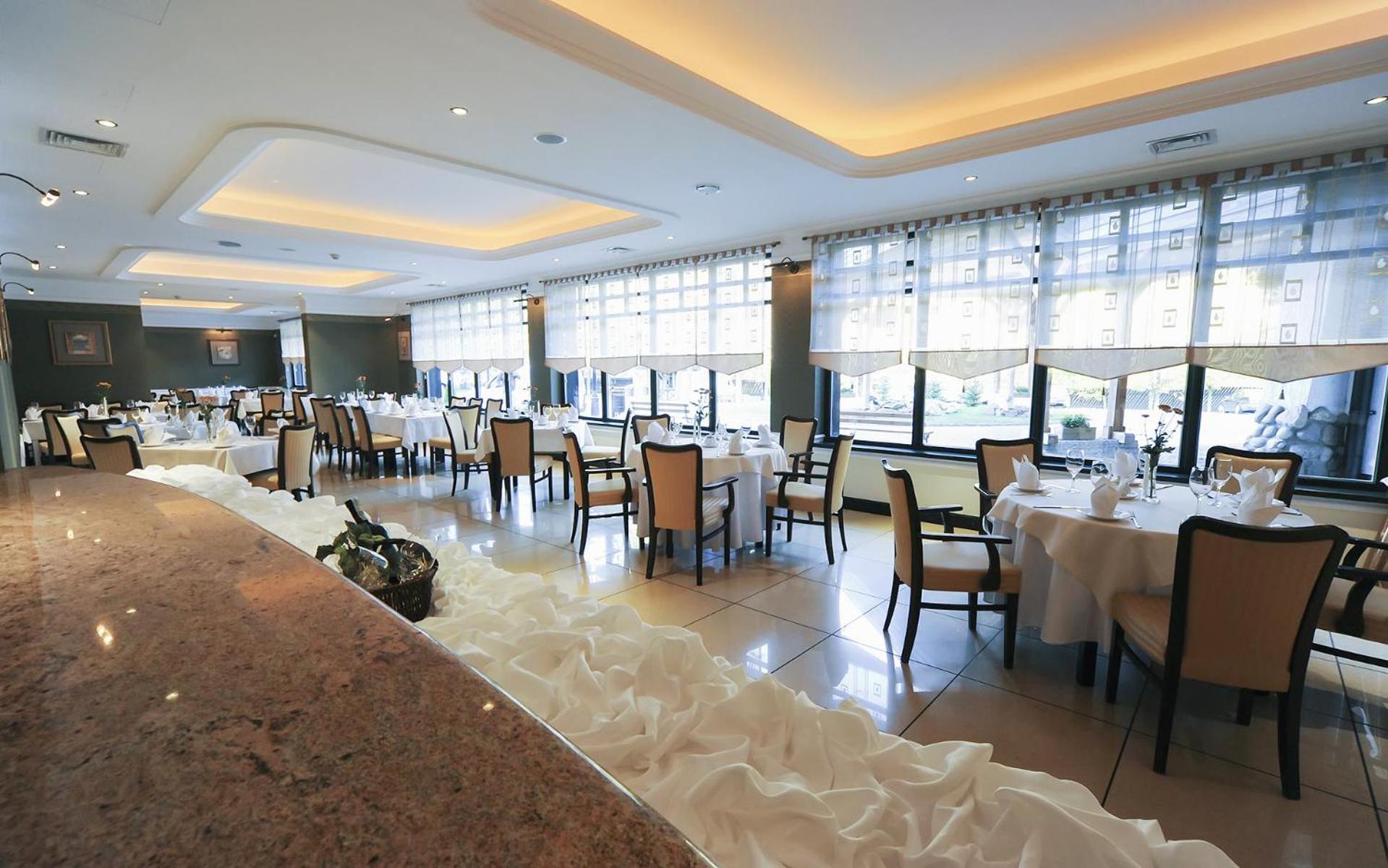 Warmia Park Hotel Opolznevoye Bagian luar foto