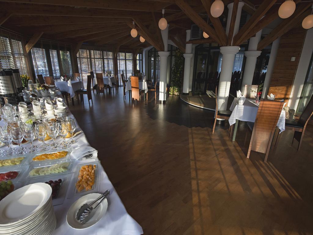 Warmia Park Hotel Opolznevoye Bagian luar foto