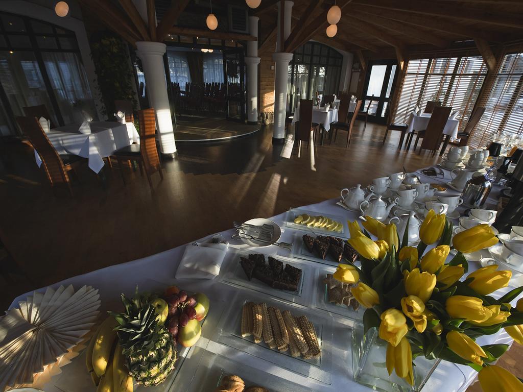 Warmia Park Hotel Opolznevoye Bagian luar foto